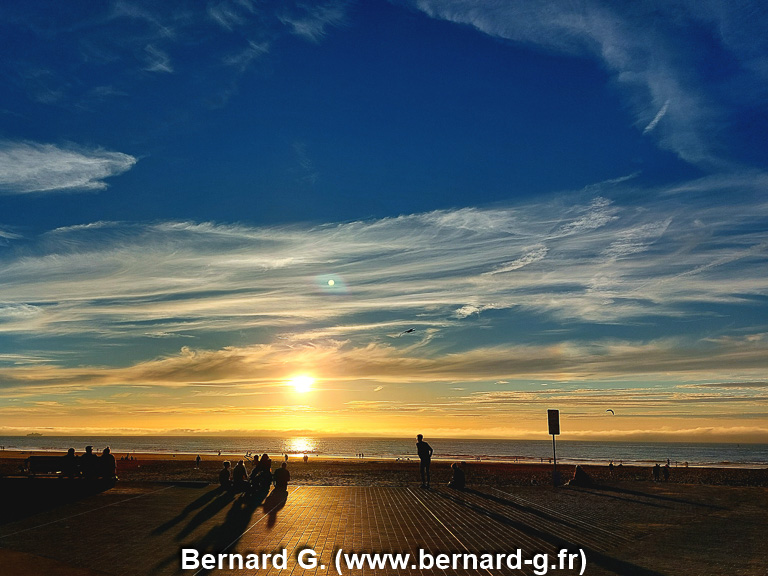 Coucher de soleil sur la plage de Calais